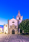 Kirche Santa Maria in der Abenddämmerung, Obidos, Portugal