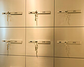 Banksicherheitsboxen mit Schlüssel in Lugano, Tessin in der Schweiz.