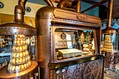 Pastel de Bacalhau , Kabeljaugebäck, Museu da Cerveja, Lissabon, Lisboa, Portugal, Europa,