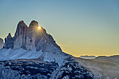 Sonnenaufgang an den Drei Zinnen, Dolomiten, UNESCO Weltnaturerbe Dolomiten, Südtirol, Italien