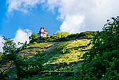 Matthiaskapelle und Oberburg in Kobern-Gondorf, Mosel, Rheinland-Pfalz, Deutschland, Europa