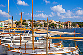 Segelboote im Hafen von Portocolom, Mallorca, Balearen, Spanien, Europa
