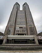 Blick auf das Tokyo Metropolitan Government Building in Tokio, Japan, Asien