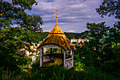 Christina-Aussichtspavillon (Pavillon Kristyna) im Stadtwald von Karlsbad (Karlovy Vary), Tschechische Republik