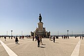 Der Praça do Comércio (Handelsplatz) ist ein großer, dem Hafen zugewandter Platz in Portugals Hauptstadt Lissabon