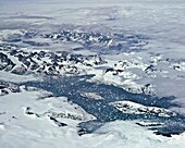 Ein See in Grönland aus 40.000 Fuß Höhe.
