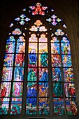 Glasfenster, St.-Veits-Dom, Prager Burg, Prag, Tschechische Republik.