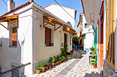 Gasse im Bergdorf Vourliotes im Norden der Insel Samos in Griechenland