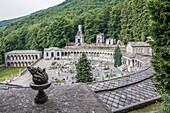 Der monumentale Friedhof, Heiligtum von Oropa, Biella, Piemont, Italien, Europa