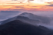 Losehill and The Great Ridge at sunrise shrouded with cloud inversion, Derbyshire, England, United Kingdom, Europe