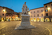 Denkmal für Großherzog Leopold II. von Lothringen, auch Canapone genannt, Piazza Dante, Grosseto, Toskana, Italien