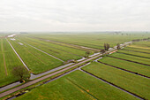 Niederlande, Bleskensgraaf, Luftaufnahme der alten Polder