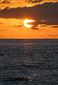 USA, Florida, Boca Raton, Sun rising over sea