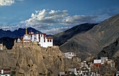 Indien, Ladakh, Distrikt Leh, Lamayuru, Buddhistisches Lamayuru-Kloster im Himalaya