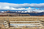 USA, Idaho, Bellevue, Wooden fence on farm