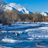 United States, Idaho, Bellevue, Frozen Big Wood River in mountains