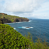 United States, Hawaii, Maui, Sea coast seen from Makaluapuna Point