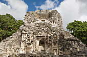 Struktur XX, Maya-Ruinen, Archäologische Zone Chicanna, Bundesstaat Campeche, Mexiko, Nordamerika