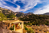 Schöne Aussicht auf Villen auf Mallorca, Balearen, Spanien, Mittelmeer, Europa