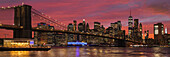 Skyline of Downtown Manhattan with One World Trade Center and Brooklyn Bridge, New York City, New York, United States of America, North America