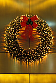 USA, New York, New York City. Christmas decorations, Midtown Manhattan