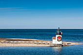 USA, Massachusetts, Nantucket-Insel. Nantucket Town, Leuchtturm Brant Point von Nantucket Ferry.