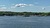 Blick auf die Insel Hovedoya vor Oslo, Norwegen.