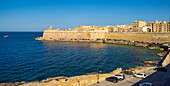 Blick auf das sommerliche Valletta, Malta, Europa