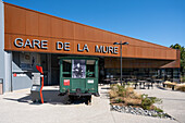 Eingang des Bahnhofs vom Petit Train de La Mure, Isère, Grenoble, Auvergne-Rhône-Alpes, Frankreich