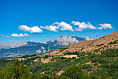 Blick vom Petit Train de La Mure auf die Landschaft, Isère, Grenoble, Auvergne-Rhône-Alpes, Frankreich