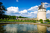 Der Marques-Turm und Brunnen, Chateau de Chenonceau, Chenonceaux, Loiretal, Frankreich
