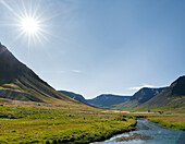 Tal Eyrardalur auf der Halbinsel Thingeyri. Die abgelegenen Westfjorde (Vestfirdir) im Nordwesten Islands.