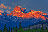 Canada, Alberta. Canadian Rocky Mountains at sunrise.