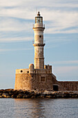 Griechenland, Kreta, Chania, Venezianischer Leuchtturm am alten Hafen