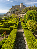 Die Burg aus der maurischen Zeit des Mittelalters. Marvao, ein berühmtes mittelalterliches Bergdorf und eine Touristenattraktion im Alentejo. Europa, Südeuropa, Portugal, Alentejo