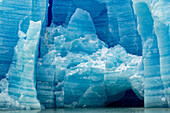 Muster im blauen Eis des Grey Glacier, Torres del Paine National Park, Chile, Südamerika.Patagonien, Patagonien