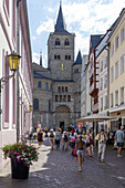 Altstadt mit Blick auf Hohe Domkirche St. Peter,  Bischofskirche, Trier, Rheinland-Pfalz, Deutschland