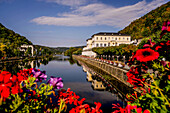 View from the Kurbrücke over the Lahn to the Kursaal building on the Jacques-Offenbach-Promenade, Bad Ems, Rhineland-Palatinate, Germany
