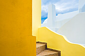 Europa, Griechenland, Santorin. Treppen und Gebäudeformen.