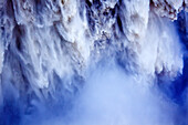 Fall to the Ocean Tosende Snoqualmie Falls, Washington State Gushing Waterfall Kein Lärm, sondern Hunderte von Wassertröpfchen