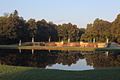 Kaskade im Schlosspark Nymphenburg, München, Oberbayern, Bayern, Deutschland