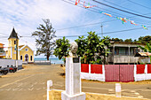 Santana mit Iglesia Santa Ana auf der Insel São Tomé in Westafrika