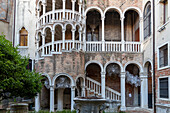 Spätgotischer Palast Contarini del Bovolo, Venedig, Venetien, Italien.