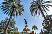 Neptun Brunnen in den Gartenanlagen des Königspalast Alcázar, Sevilla Andalusien, Spanien  