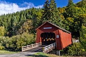 Chitwood Covered Bridge over the Yaquina River in Lincoln County, Oregon, USA