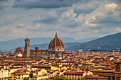 Überblick über das historische Zentrum von Florenz vom Piazzale Michelangelo, Florenz, Toskana, Italien.
