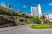 Parkanlage und Apartmentblocks im Fürstentum Monaco