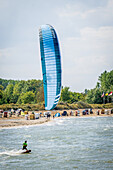 Kiter am Strand in Heiligenhafen, Multivan Kitesurf Masters, Heiligenhafen, Ostsee, Ostholstein, Schleswig-Holstein, Deutschland