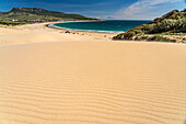 Der Strand und die Düne von Bolonia, Tarifa, Costa de la Luz, Andalusien, Spanien  