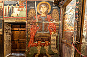 Der bemalte Innenraum der Scheunendachkirche Archangelos Michail oder Kirche des Erzengel Michael in Pedoulas, Zypern, Europa 